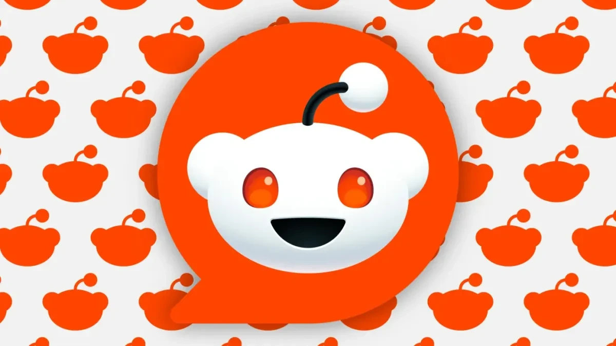 Reddit и искусственный интеллект: $805 млн выручки, но акции рухнули на 10% из-за потери поискового трафика