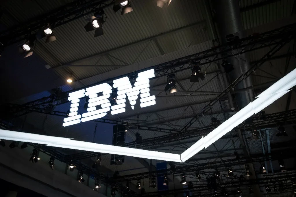 IBM переобучит десятки тысяч консультантов на OpenAI Enterprise: ставка на GPT-5.6 и Codex